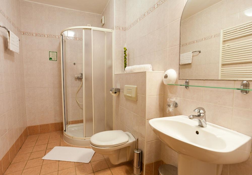 Villa Lovorka - Hotel Resort Drazica Krk Town Zewnętrze zdjęcie