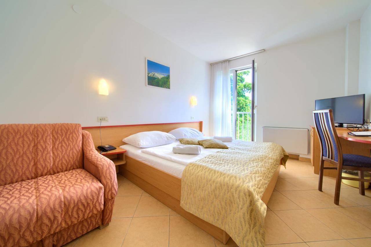 Villa Lovorka - Hotel Resort Drazica Krk Town Zewnętrze zdjęcie