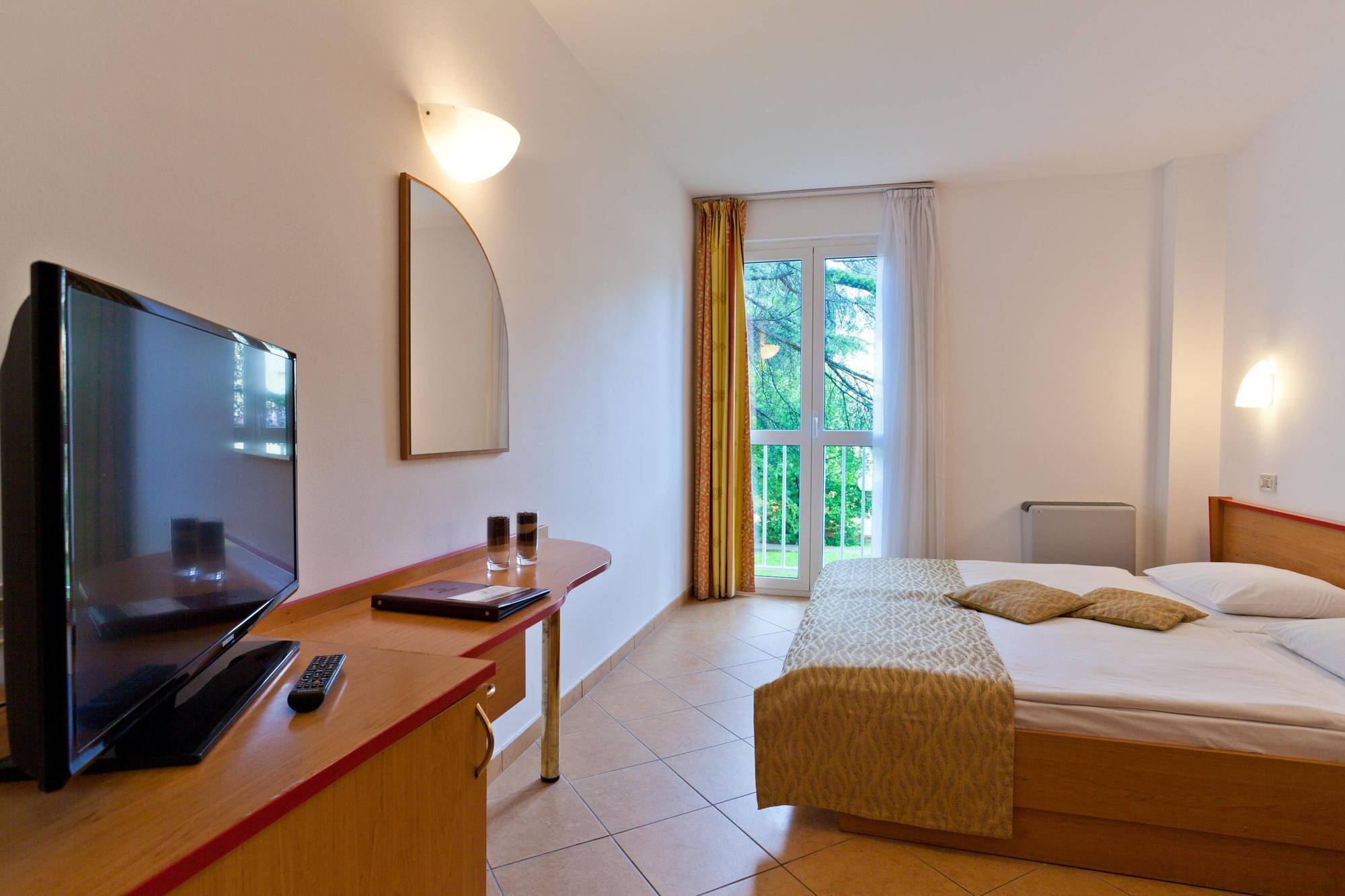Villa Lovorka - Hotel Resort Drazica Krk Town Zewnętrze zdjęcie